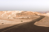探访日月风华沙漠：人迹罕至之地